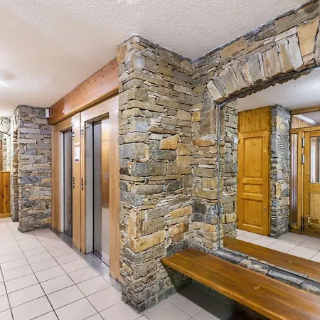 Arcelle - Location: Au Coeur De La Station, Rue Pietonne Mae-9105 * Val Thorens